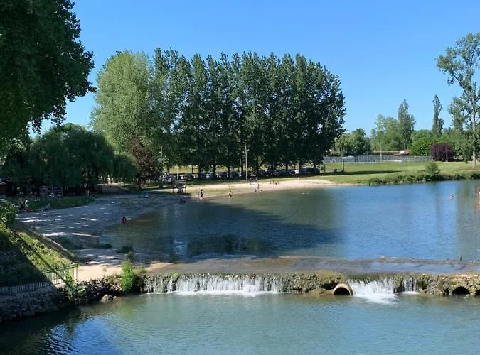 Gasthuis Le Doux Nid La Romantique Saint-Aulaye-Puymangou